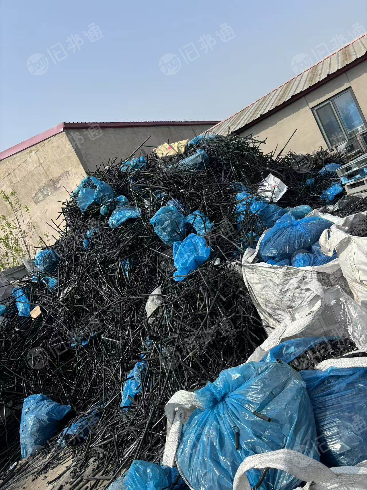 出售复合尼龙管毛料，有PA12，PA612，有PP/PE混合的，现货50/60吨