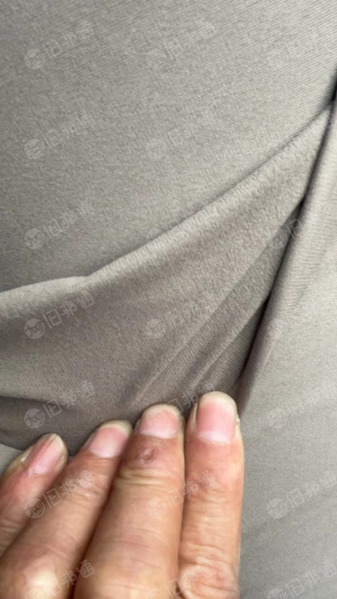 出售涤纶库存布，涤绒布，门幅1.4克重150，现货有3吨，货在浙江金华