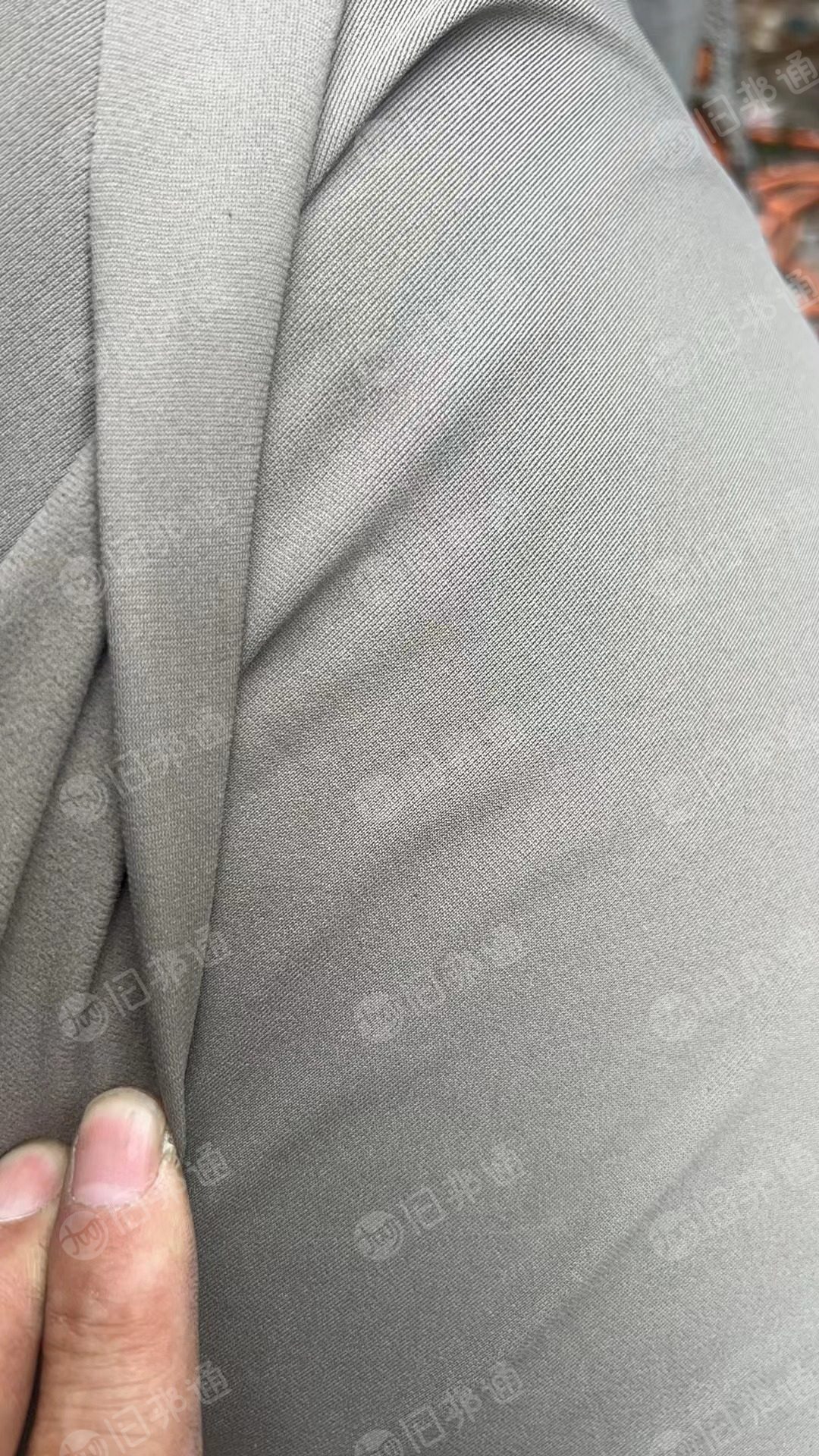 出售涤纶库存布，涤绒布，门幅1.4克重150，现货有3吨，货在浙江金华