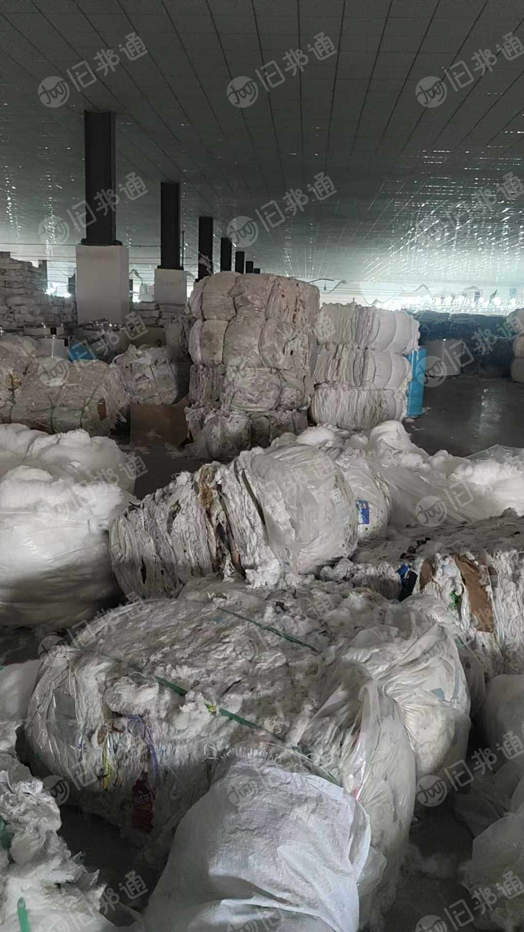 长期出售纺纱厂下来的废料，粘胶50天丝50的，纯天丝的，锦纶30粘胶70有弹力丝，扫地花