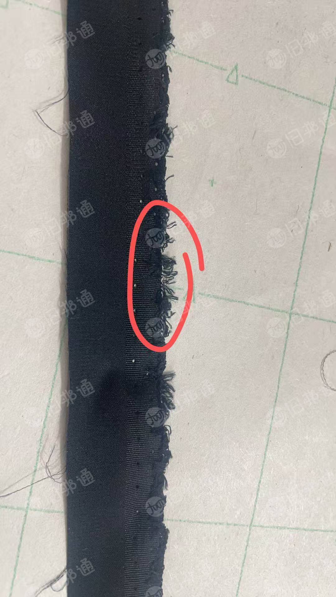 长期出售真丝边角料,做衣服裁下来的边角料,布边有带一点化纤的丝,其他都是纯蚕丝的