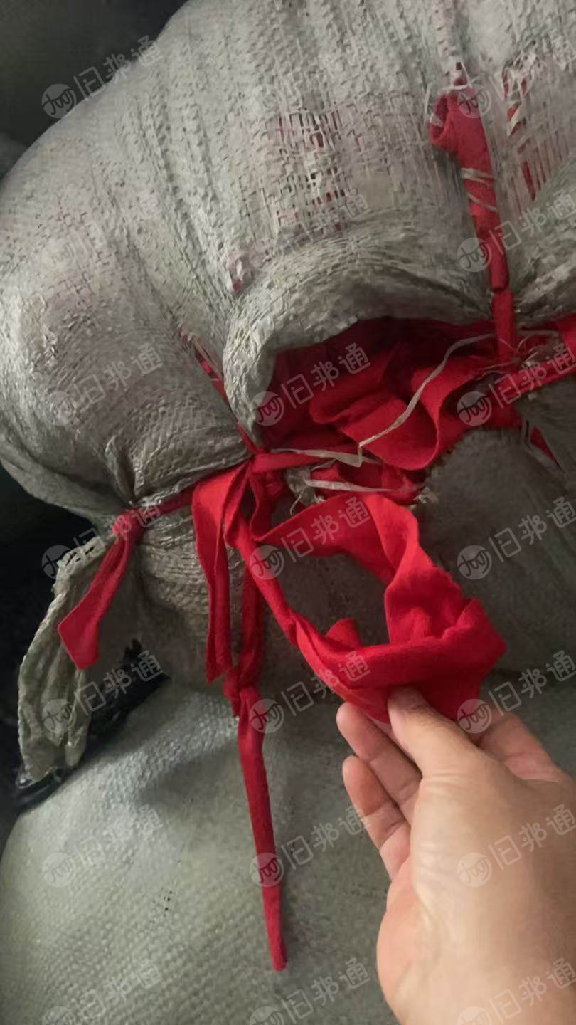 长期出售各种废布料，服装边角料，纯棉、涤棉，氨纶，锦纶，西服校服下来的，在湖南长沙