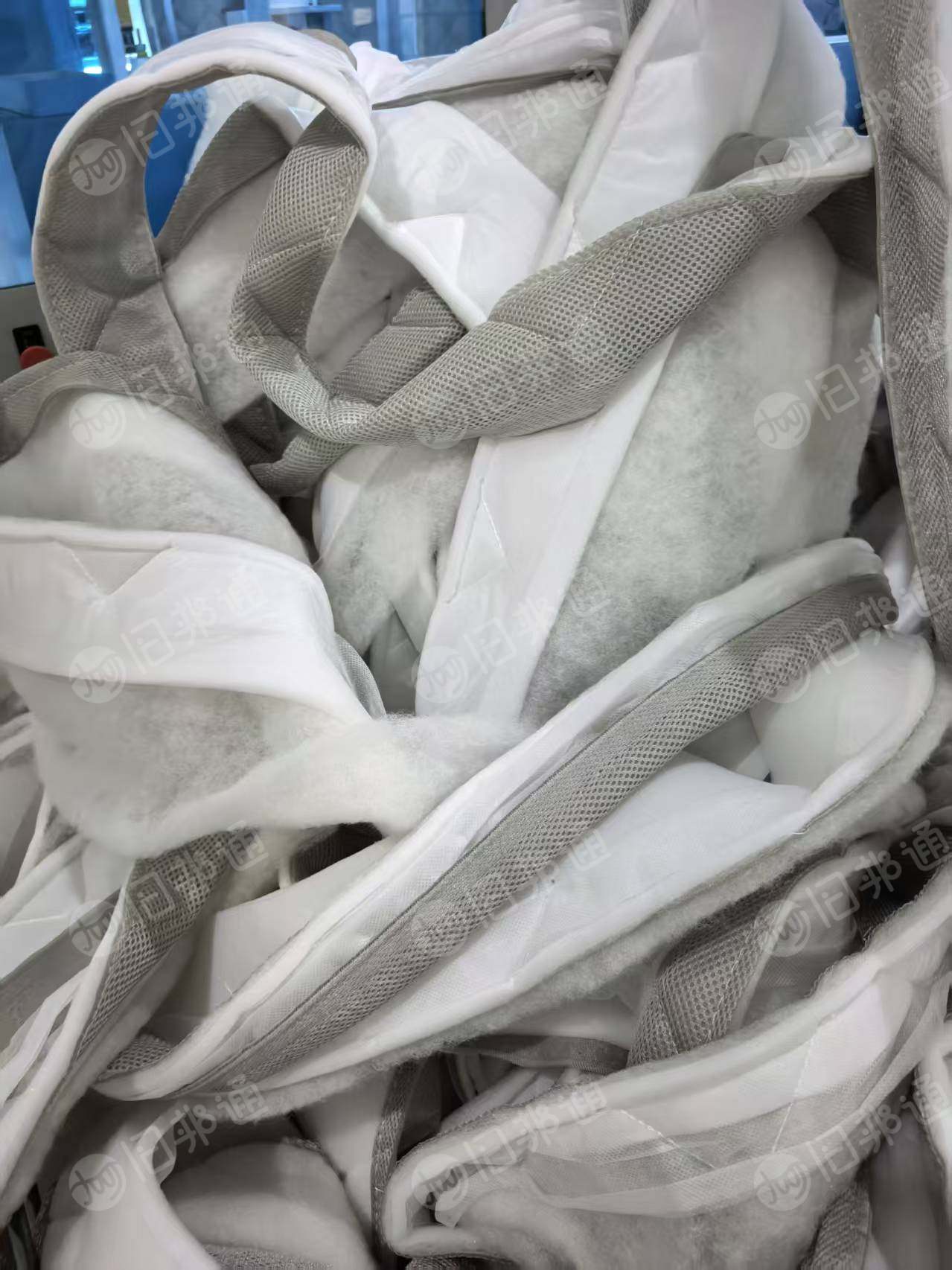 长期出售床垫厂下来的废海绵，夹丝棉，统货有带布的，现货有60多吨，在湖北黄冈