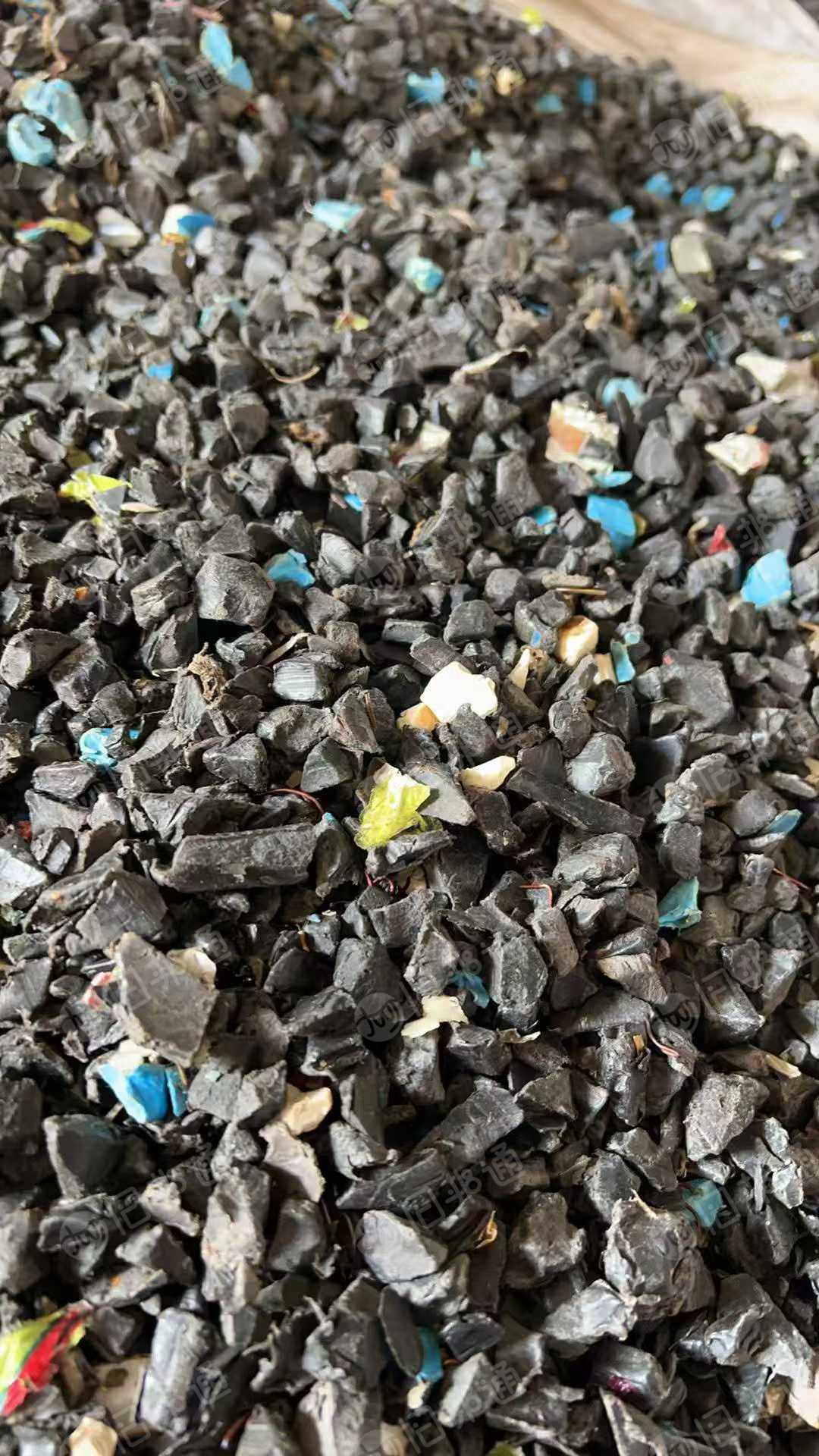 出售PE蓝线管破碎料，全漂，沉底都有，长期有货