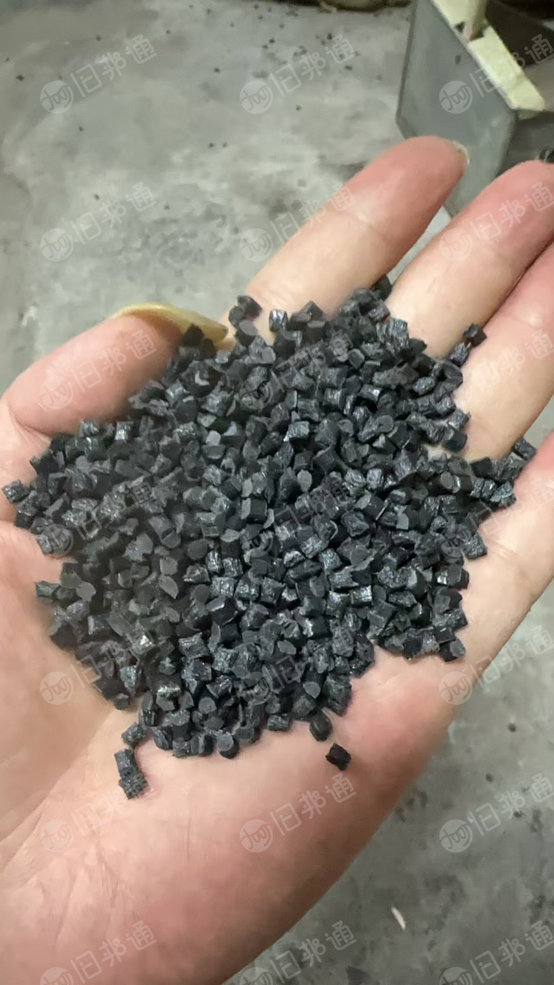 大量出售加纤PC颗粒，马来西亚进口货，现货250吨左右，月供100-200吨