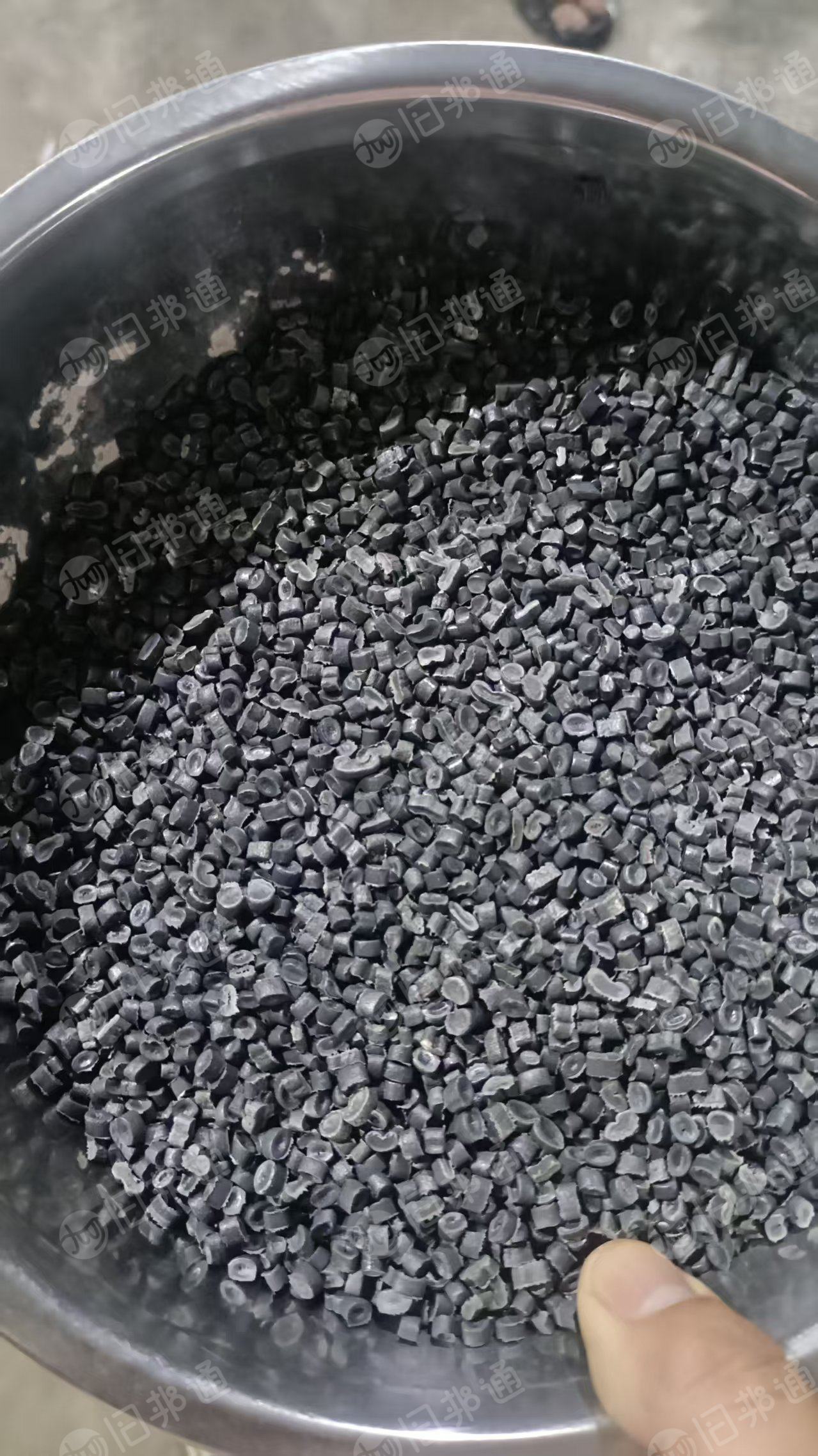 出售PE快递袋颗粒，水洗的，过60目，现货一挂