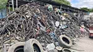 出售黑色橡胶炼油料