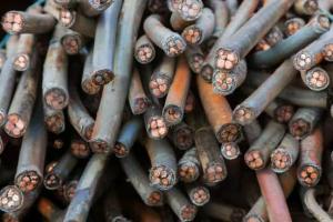 出售电缆（含电缆皮）