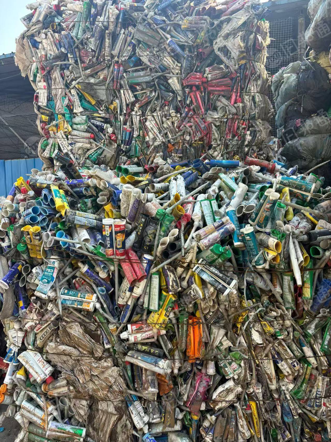 出售美缝胶管废料，美缝胶管毛料