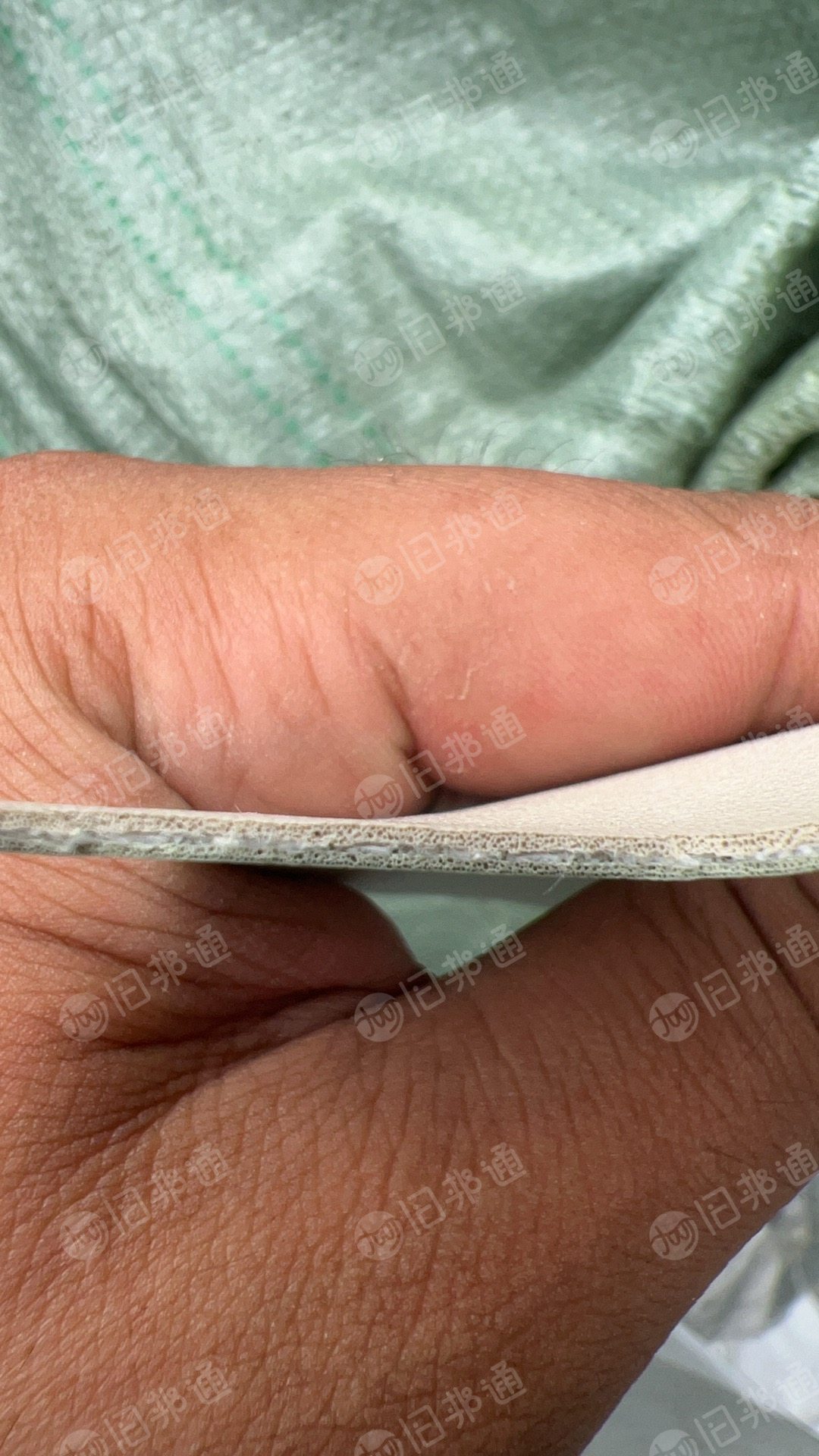 长期出售pvc，pu废料，人造革废料，家居革，汽车革下来的，月供30多吨，在江苏南通