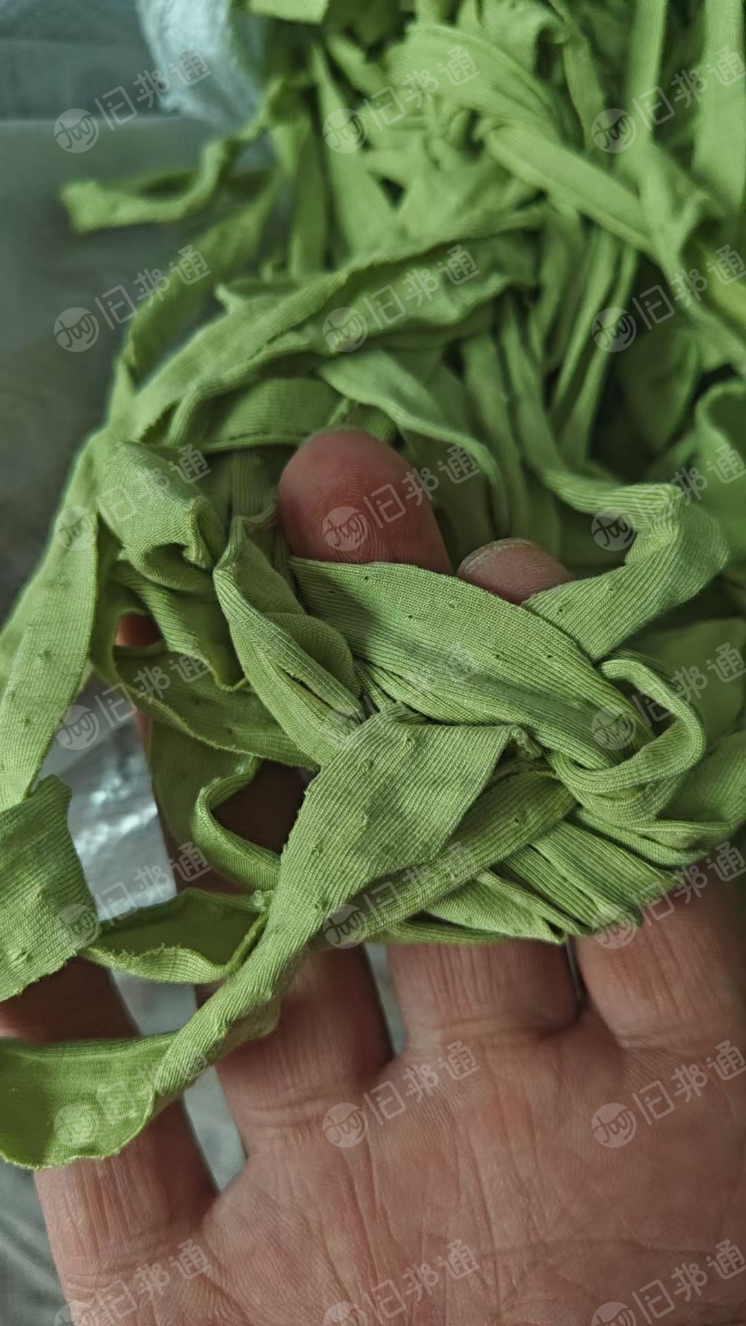 出售各种颜色擦机布、布头、布尾、布边条，定型条可做地拖.打绳子，A级弹力棉开发料，三色工艺品等