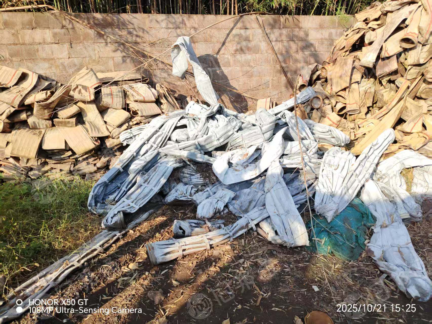 长期出售涤纶除尘布袋，PPS和PTFE混纺，货在江苏连云港