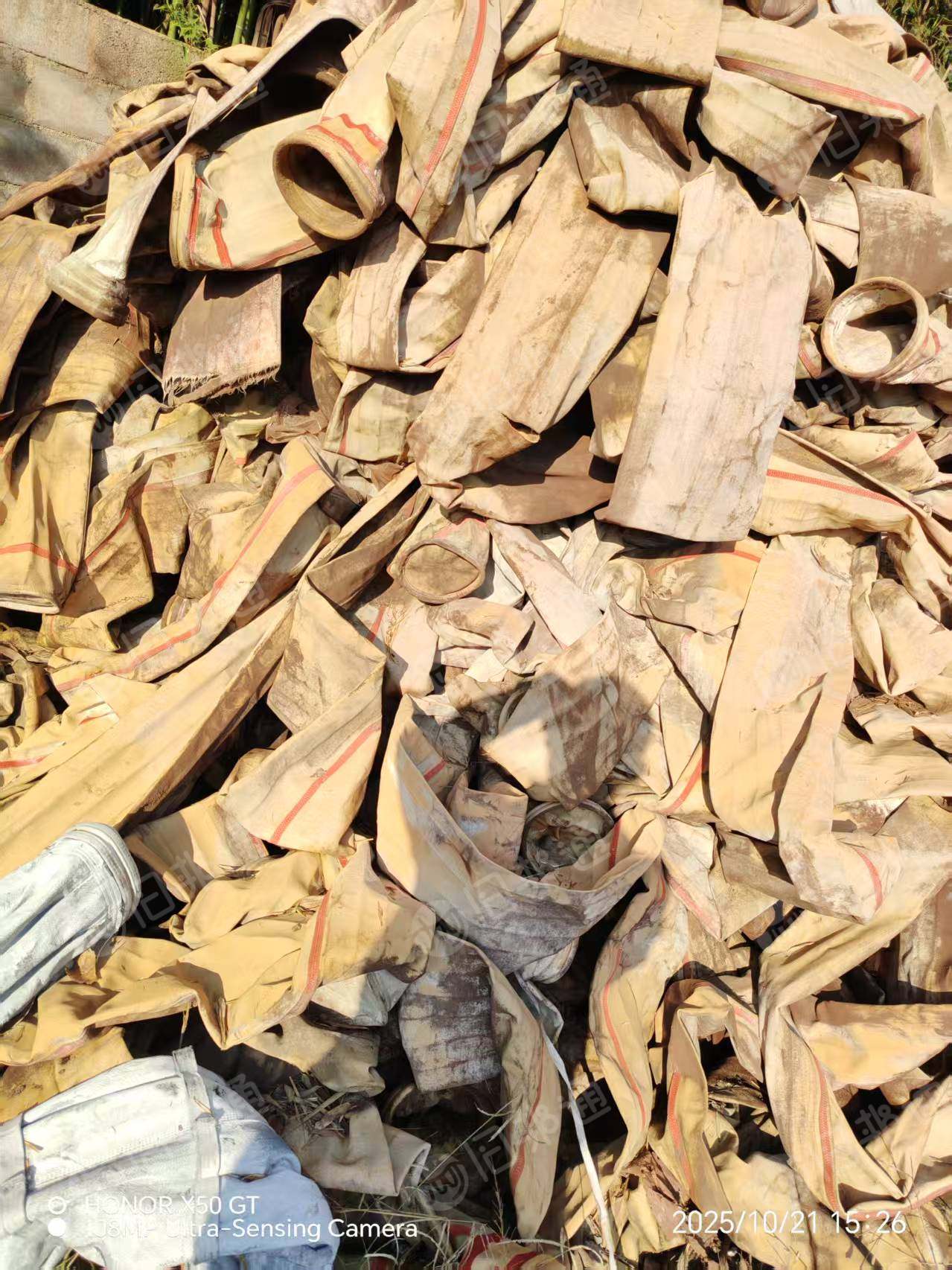 长期出售涤纶除尘布袋，PPS和PTFE混纺，货在江苏连云港