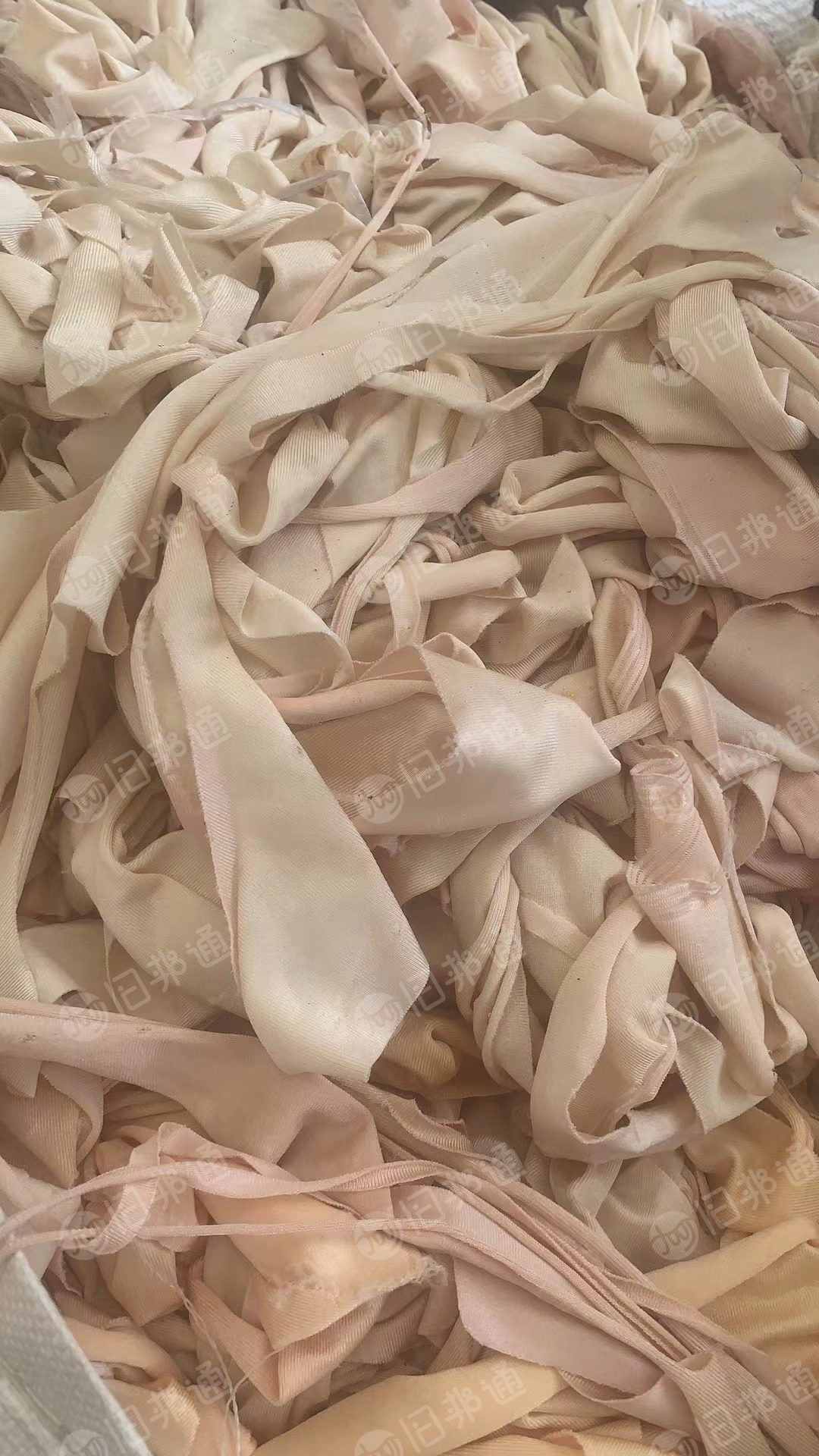 长期出售氨纶废布，氨纶边角料，每个月出一挂车