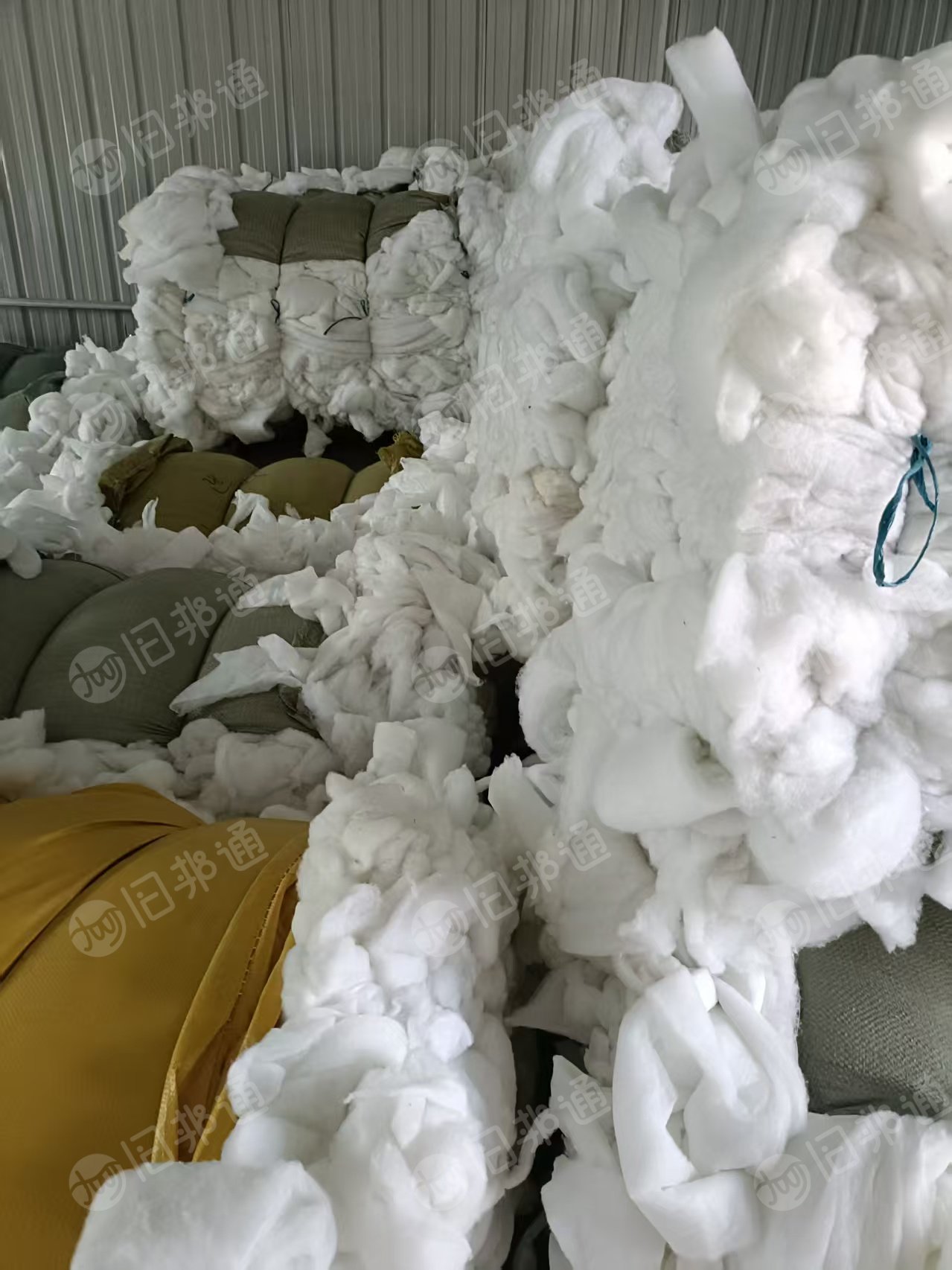 出售丝棉下脚料，干净丝棉，现货有七八吨，货在江苏南通