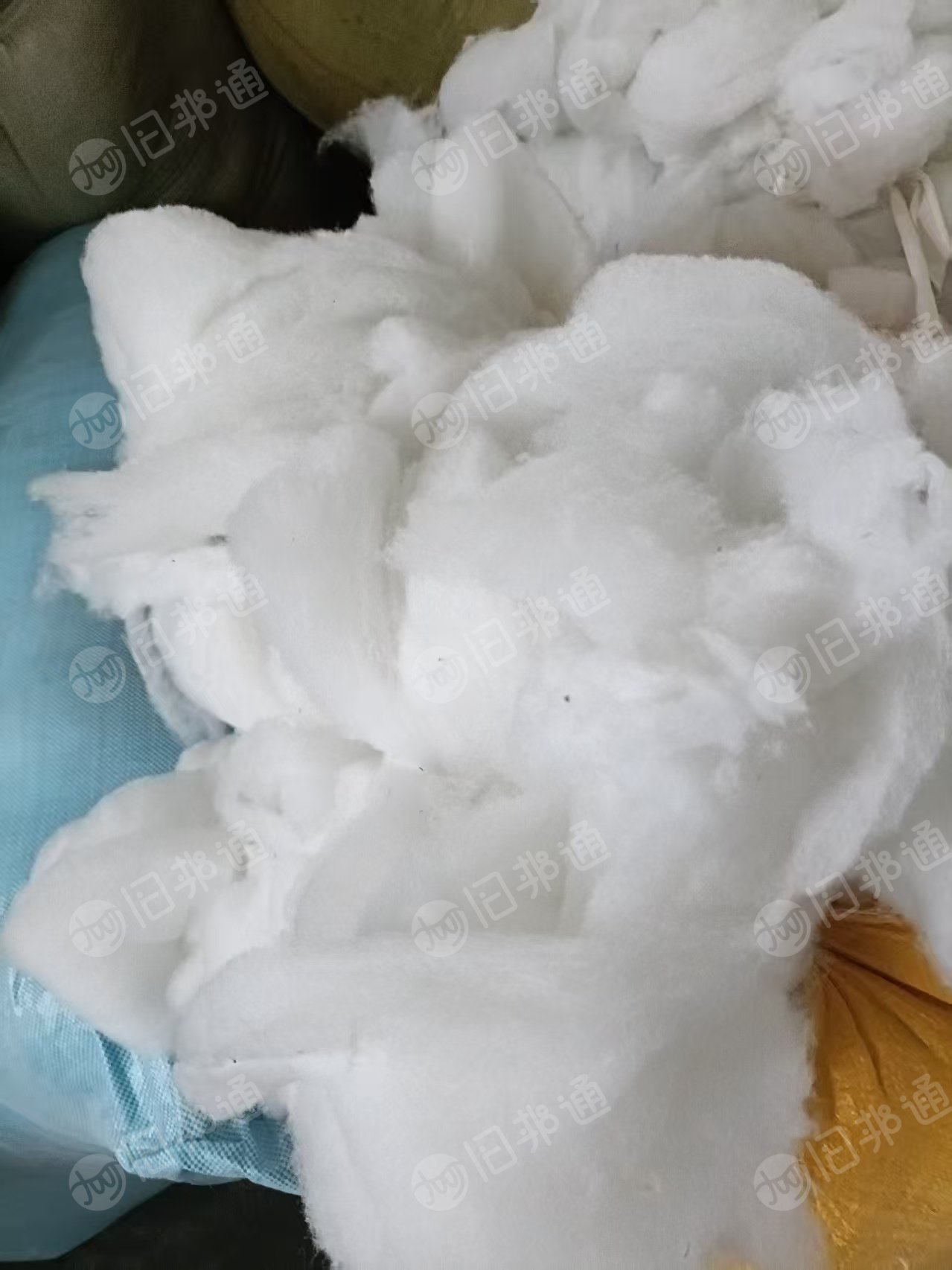 出售丝棉下脚料，干净丝棉，现货有七八吨，货在江苏南通