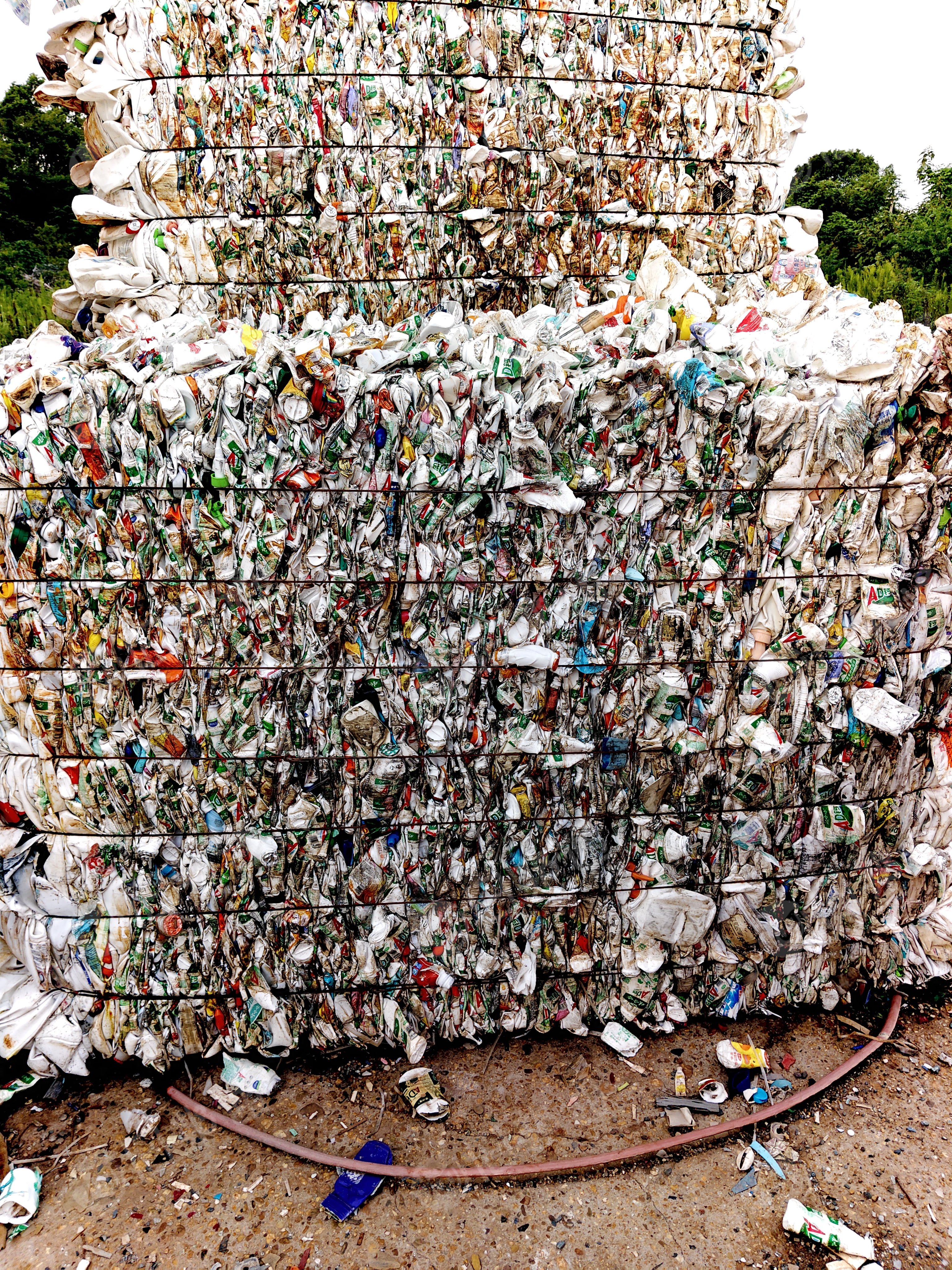 出售大小白乙压块毛料，月供60吨