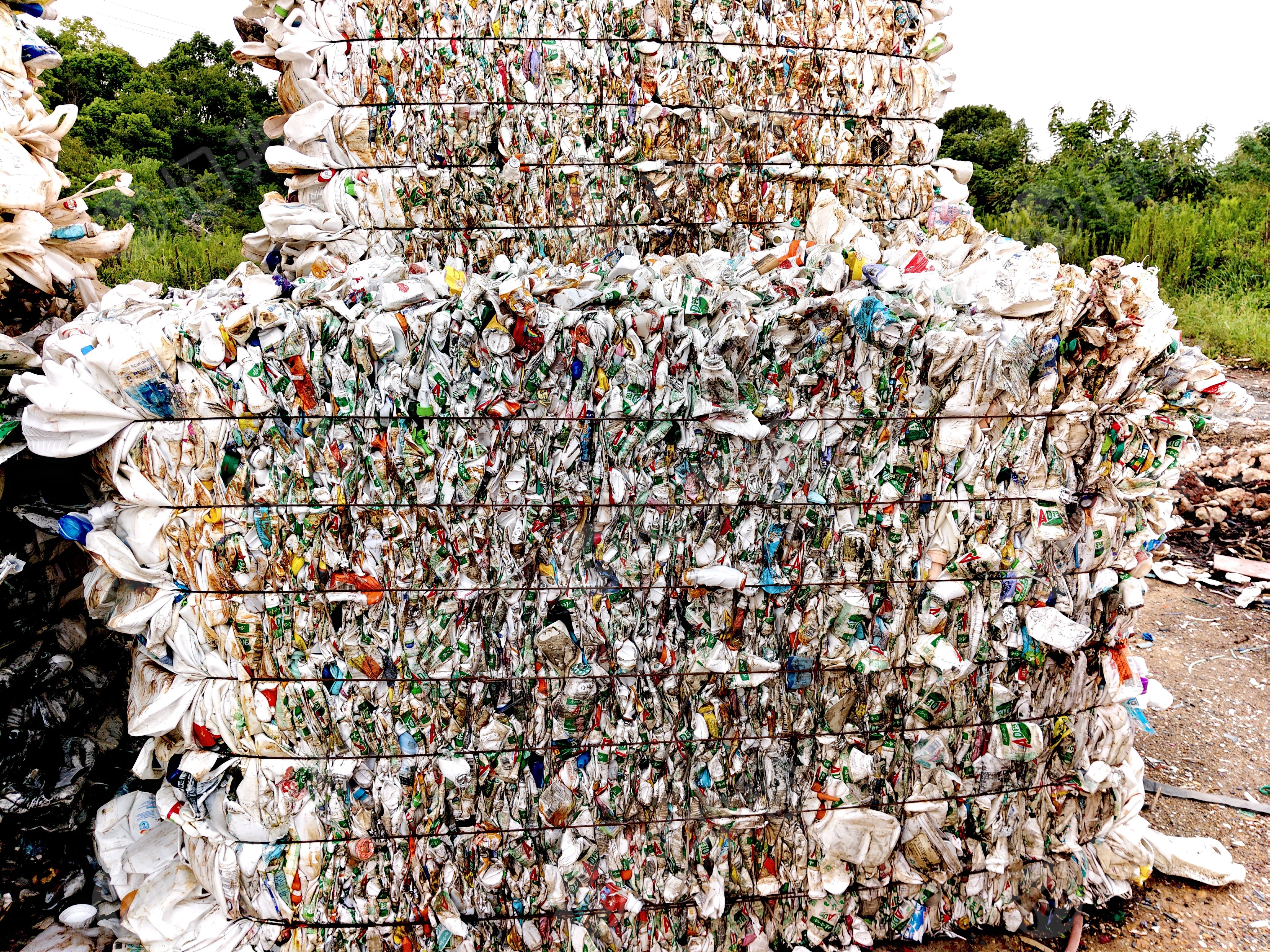 出售大小白乙压块毛料，月供60吨