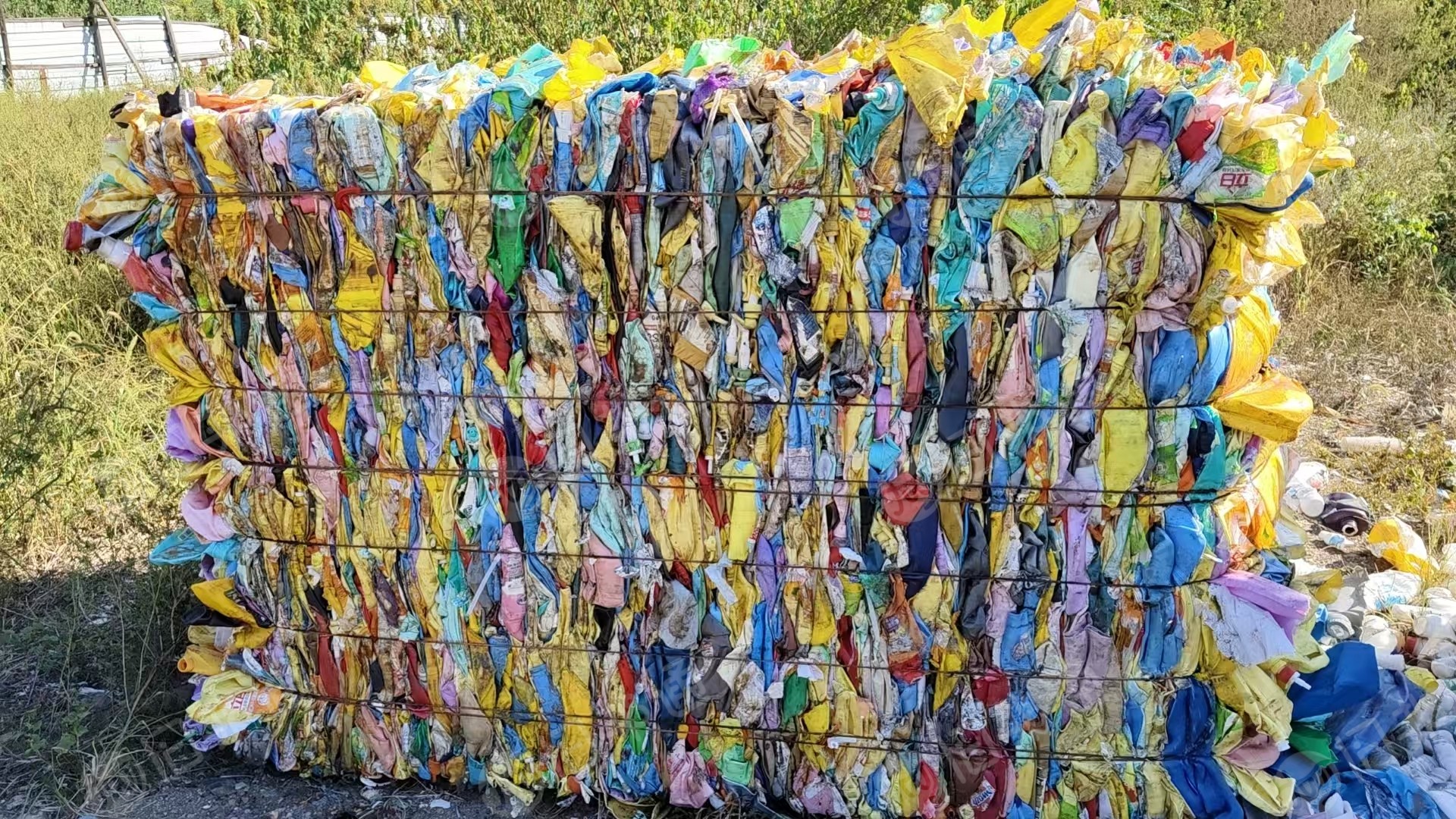 出售大小白乙压块毛料，月供60吨