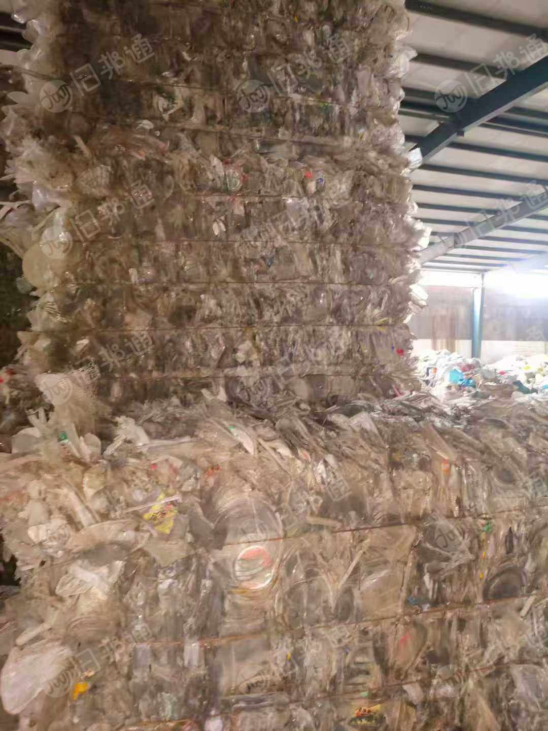 出售餐盒压块，饭盒毛料，基本不含奶茶杯，月供60吨