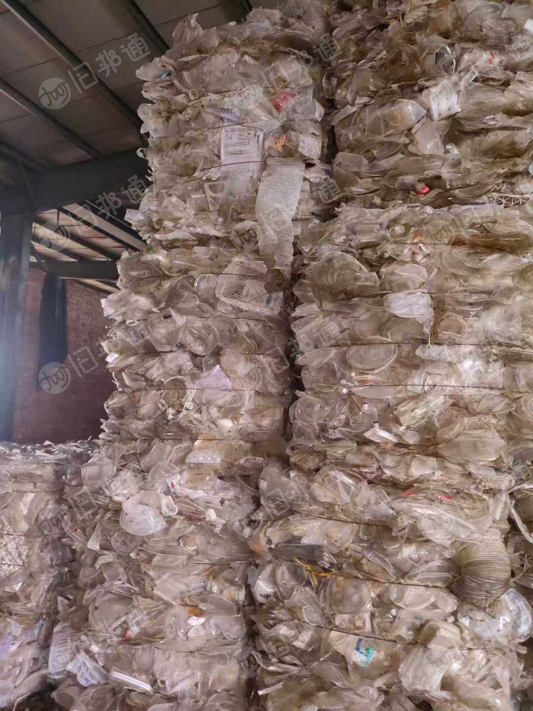 出售餐盒压块，饭盒毛料，基本不含奶茶杯，月供60吨