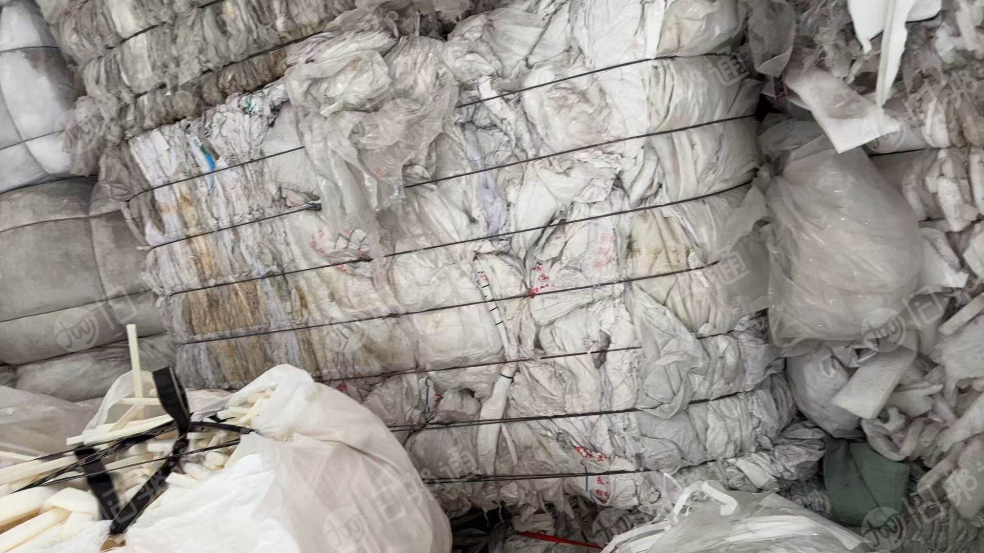 长期出售水洗编织袋，白色吨包袋，现货有一托板，货在广东清远