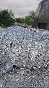 长期出售铝丝废料，带胶，出水不到7折