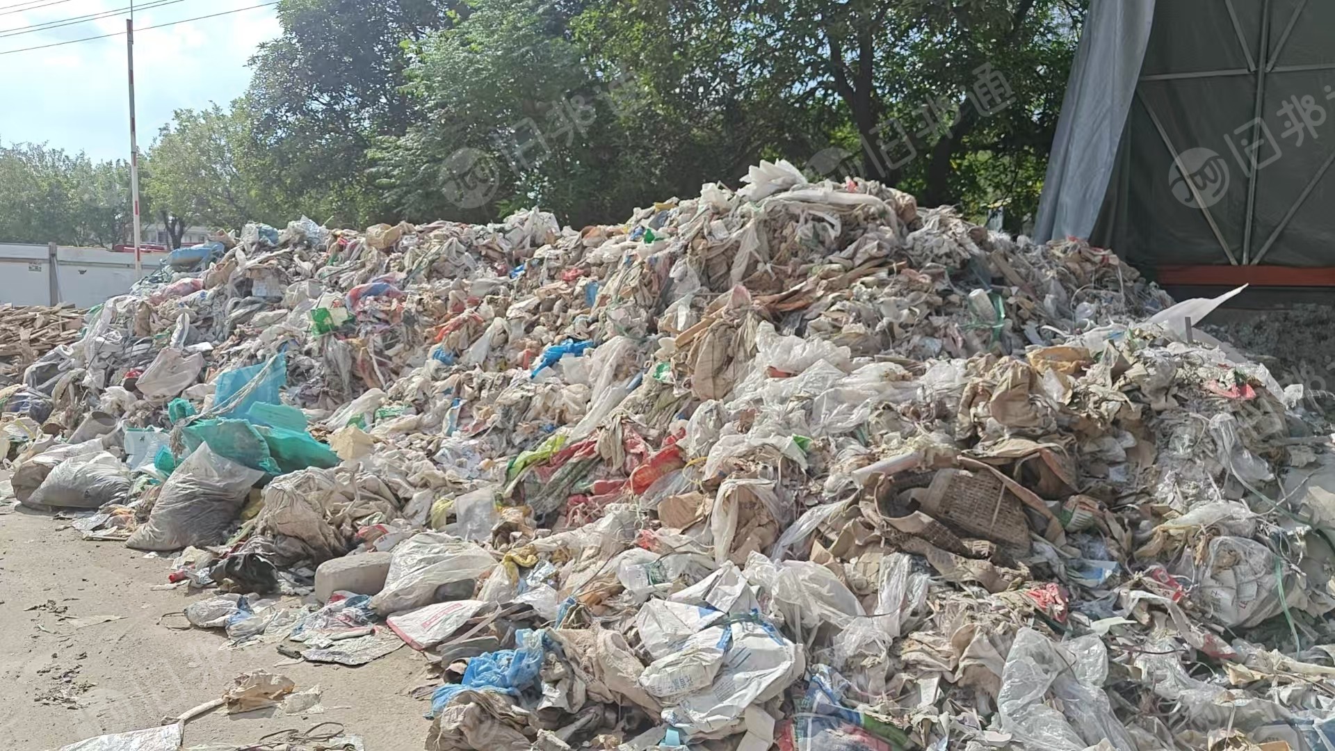 长期出售建筑杂膜轻抛料，够车发走