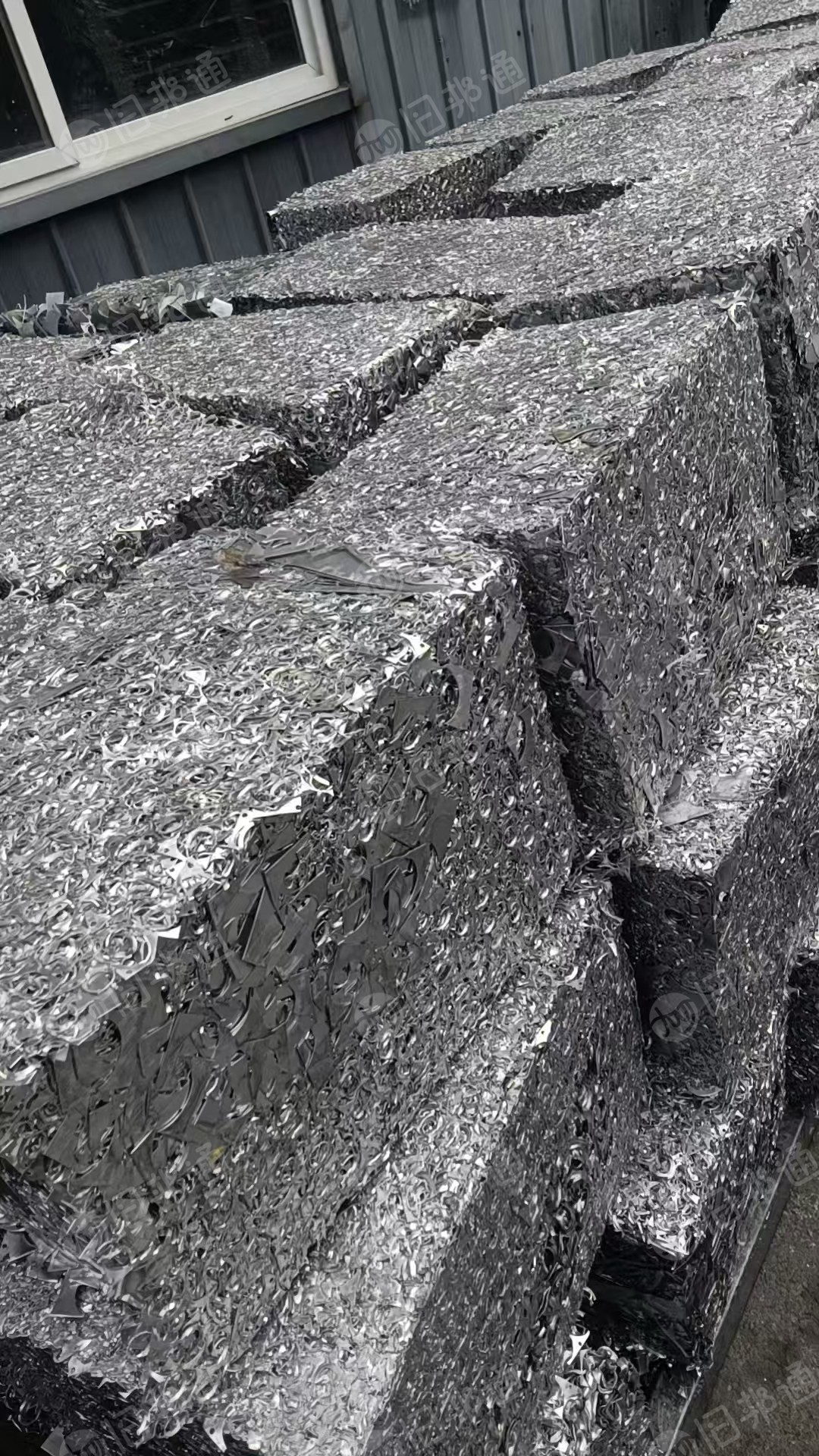 出售1系铝压块，铝瓶盖料，现货31吨