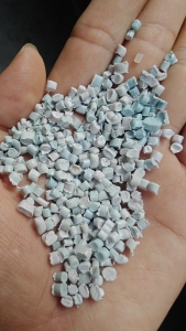 出售乳白袋颗粒,过120目,现货20几吨