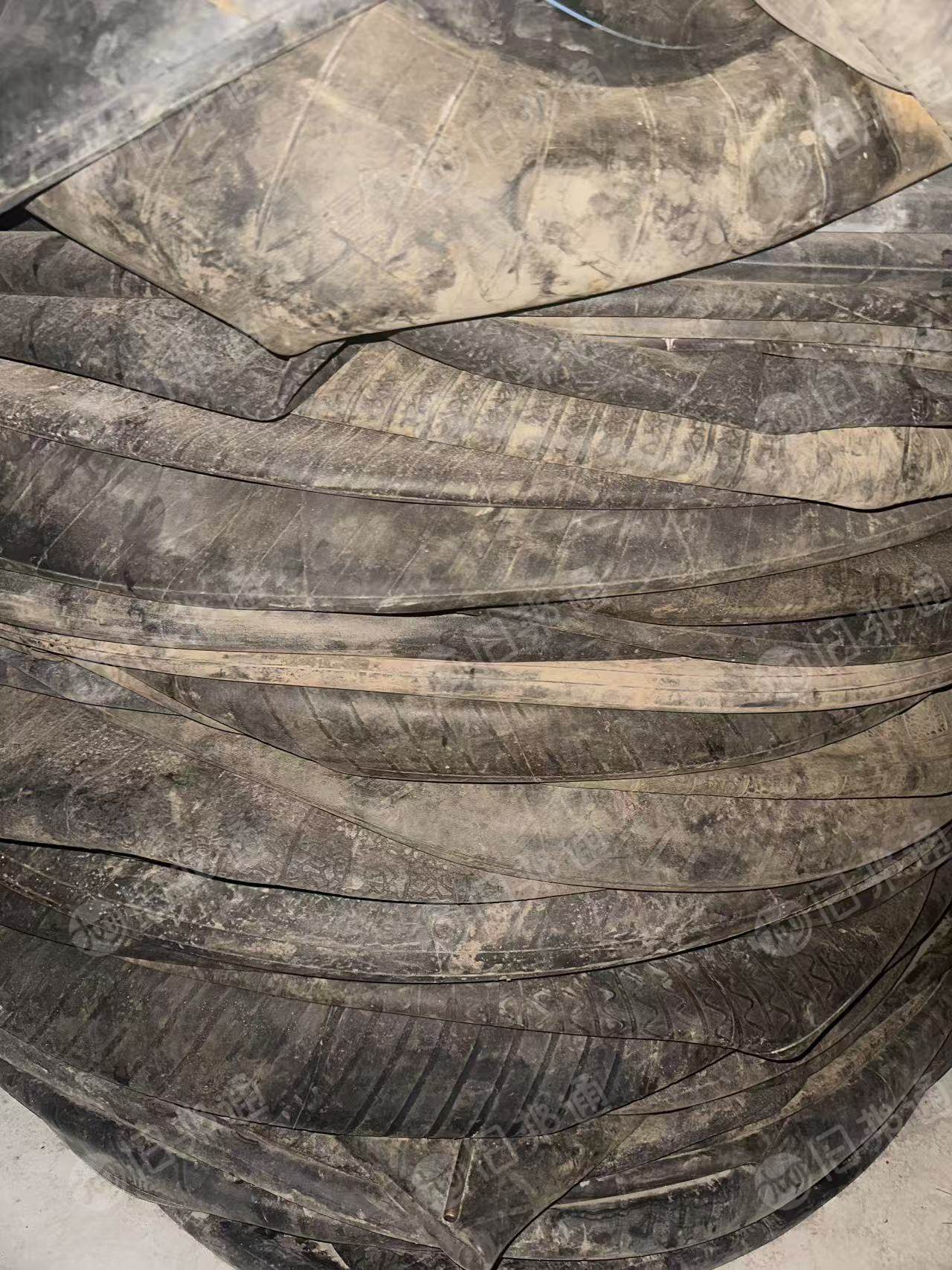 长期出售大小丁基胶内胎，大胎居多