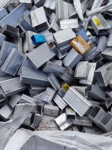 出售控制器的铝壳，现货10吨左右