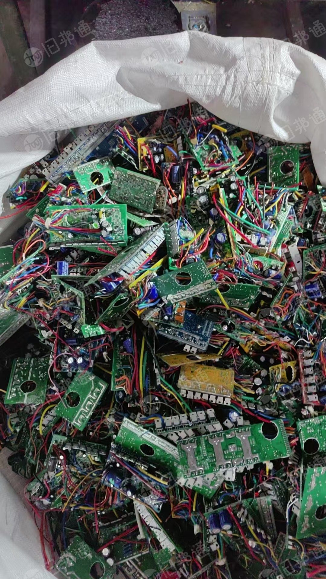 出售线路板，现货10吨