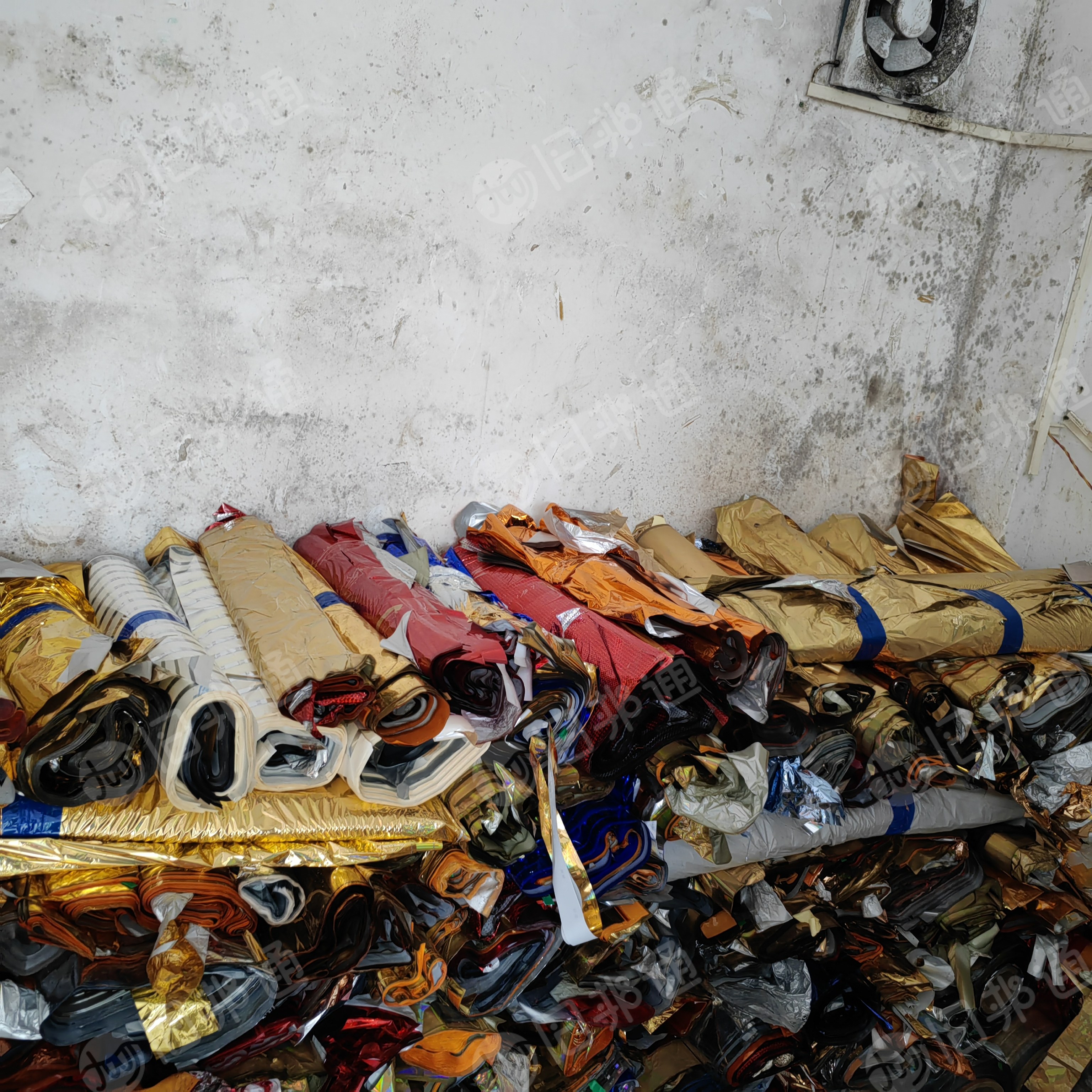 出售分切出来的烫金膜废料