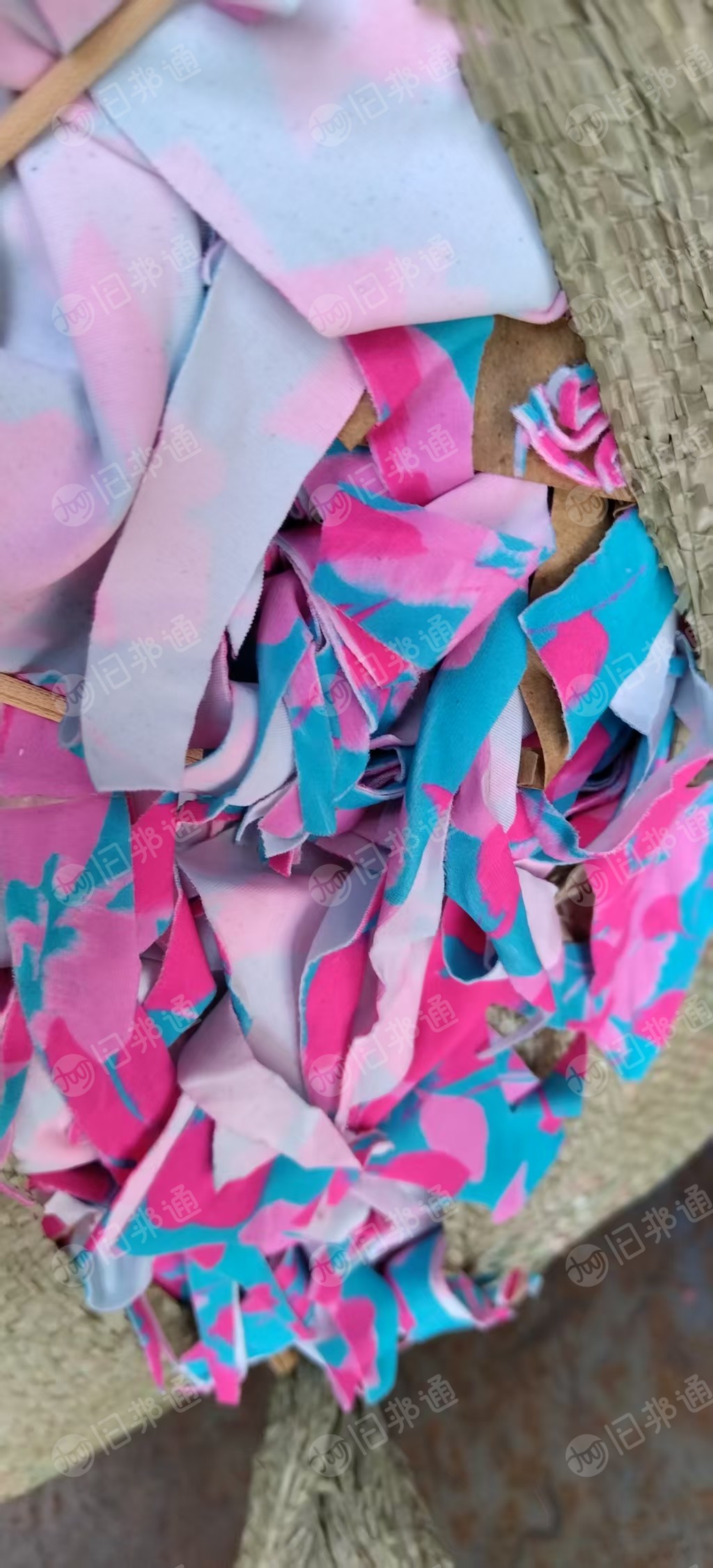 长期出售泳装布边角料，泳装废布，泳装白烟布，混在一起卖，现货七八吨