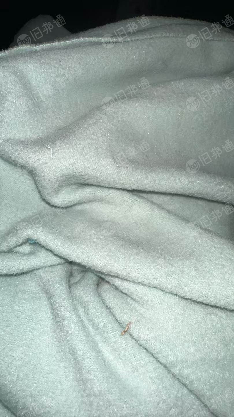 长期出售四件套大块布，全涤的舒肤绒，1.5*2 2*2.5规格，有三四个颜色，零头布，货在江苏苏州