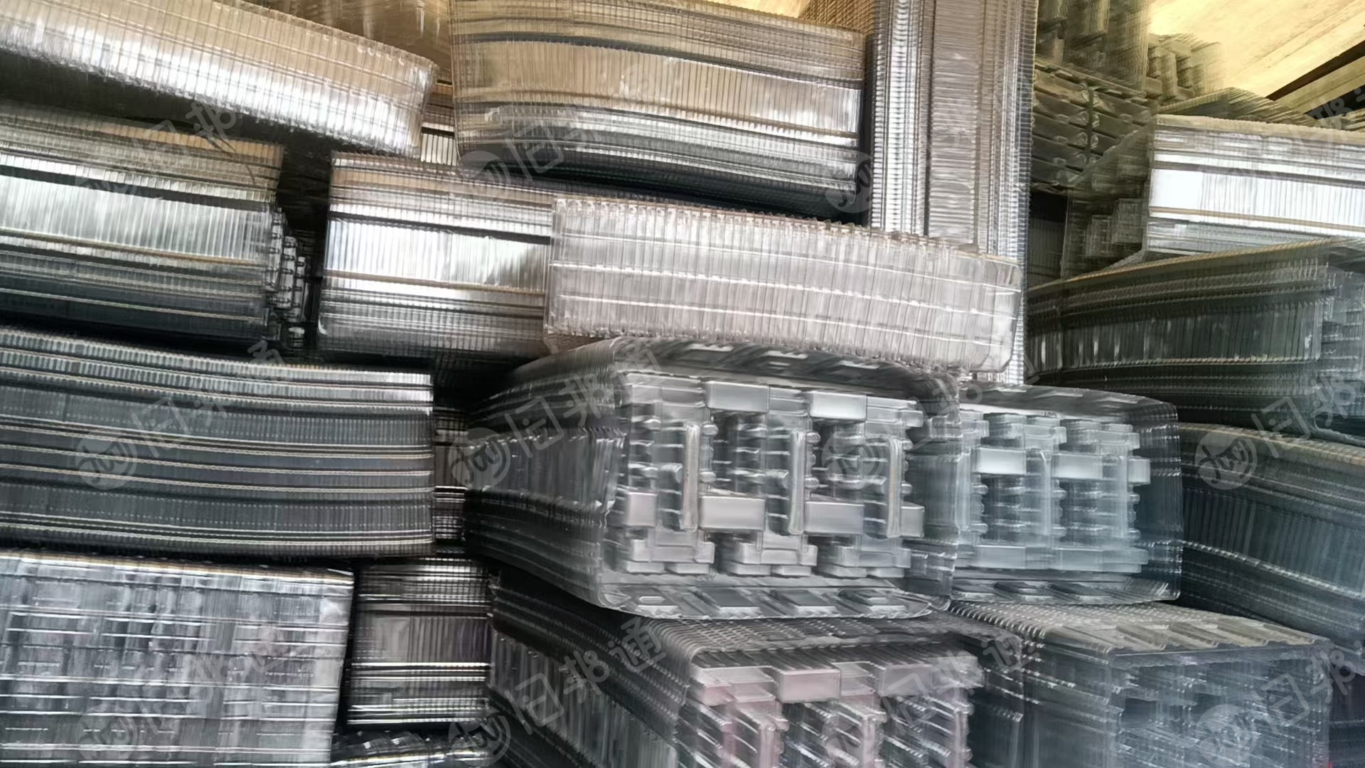 出售PET吸塑盒毛料，现货四五十吨