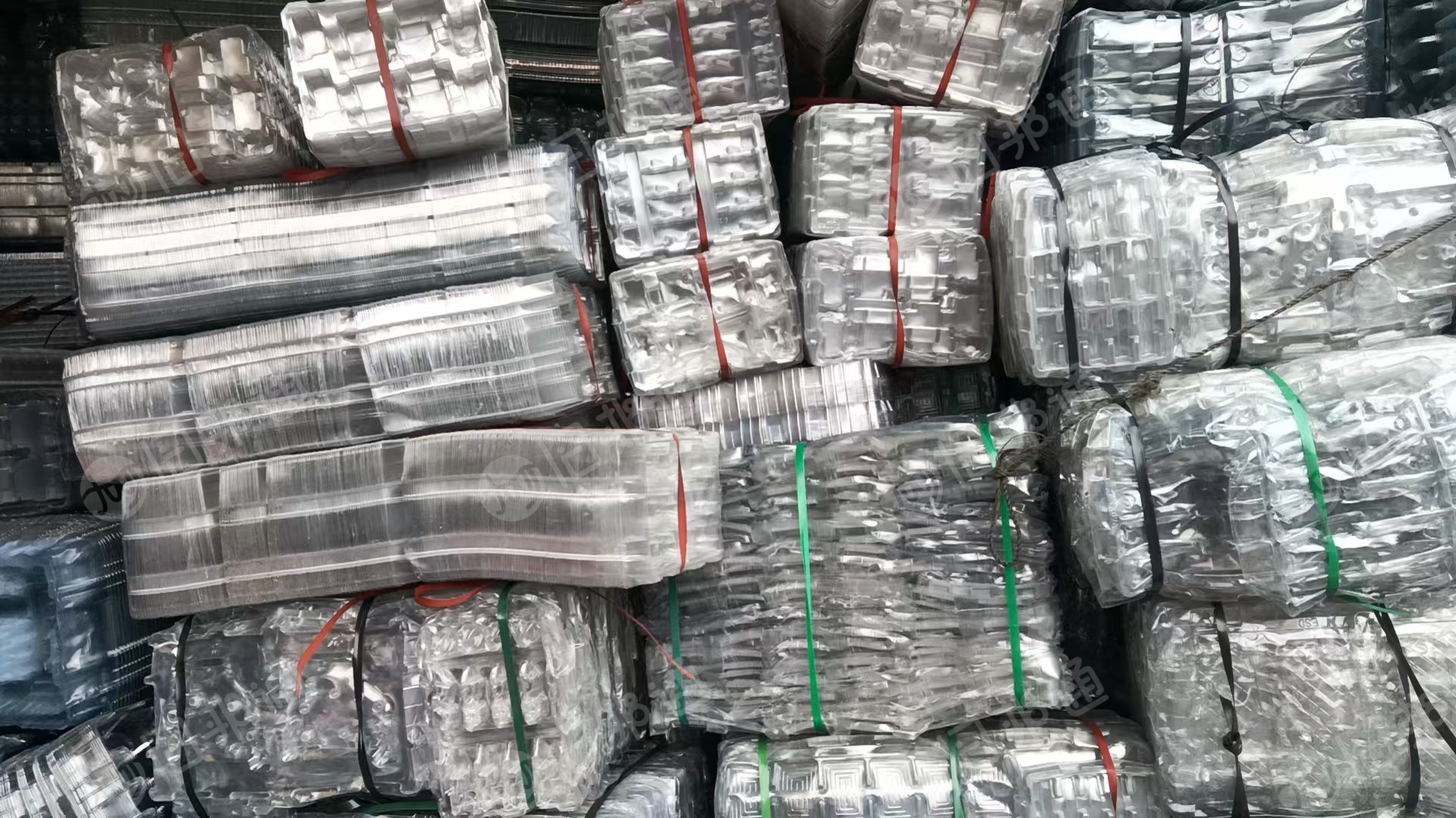 出售PET吸塑盒毛料，现货四五十吨