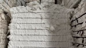 长期出售水刺无纺布，涤纶黏胶配比无纺布7：3，货在广东清远