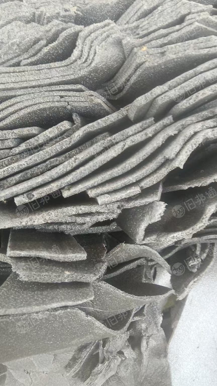 长期出售汽车内饰料，汽车内饰，现货有6.8米一车，货在河南信阳