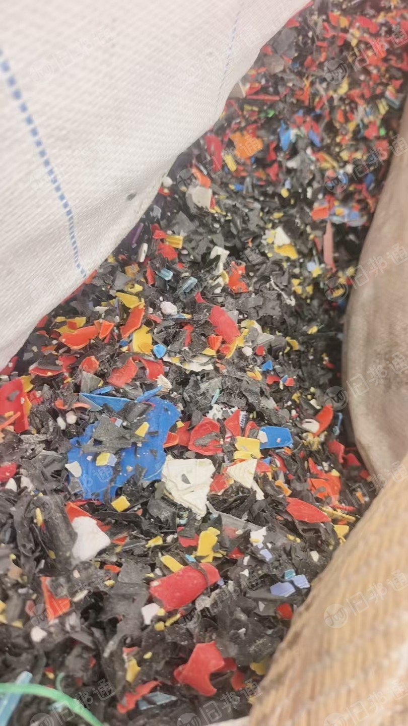 长期出售PVC三级破碎料，其中加了20%一级料