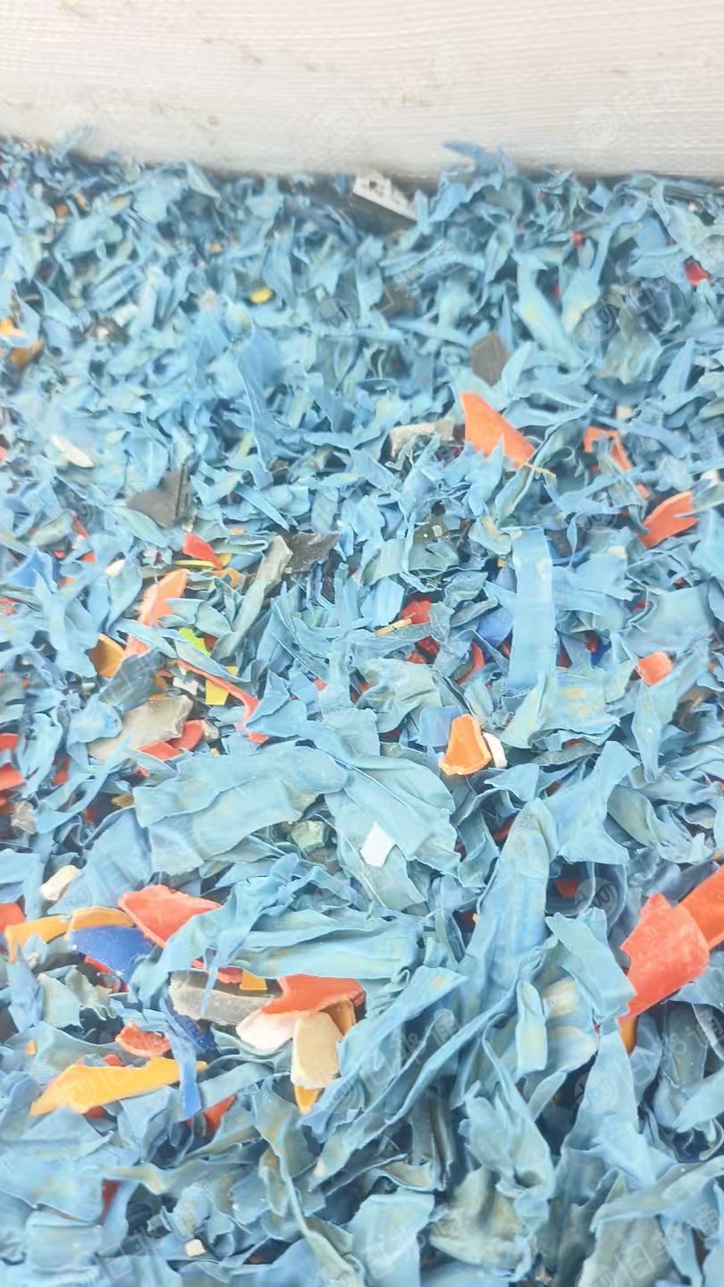 长期出售PVC三级破碎料，其中加了20%一级料