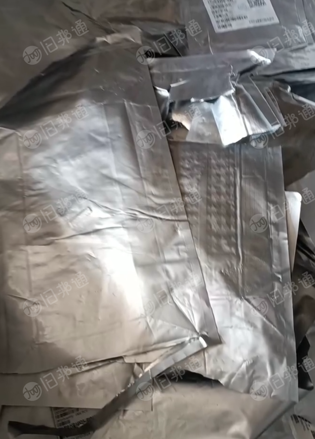 求购LED方面的废旧料：电子载带（黑色纯料）、铝箔袋，月需20-30吨