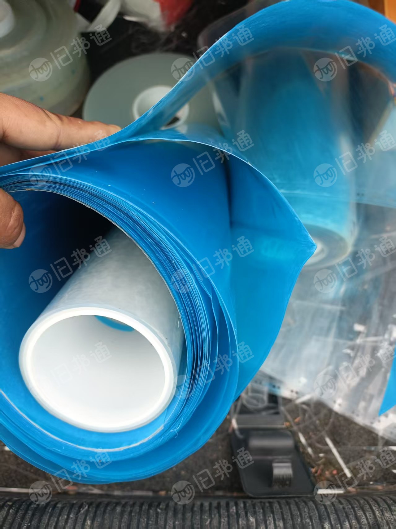 长期出售电子厂下来的PET膜废料，PET胶水膜废料
