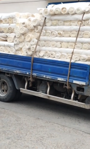 出售白色涤塔夫库存布，白坯布，门幅160克重83，现货有几十万米，货在江苏苏州盛泽