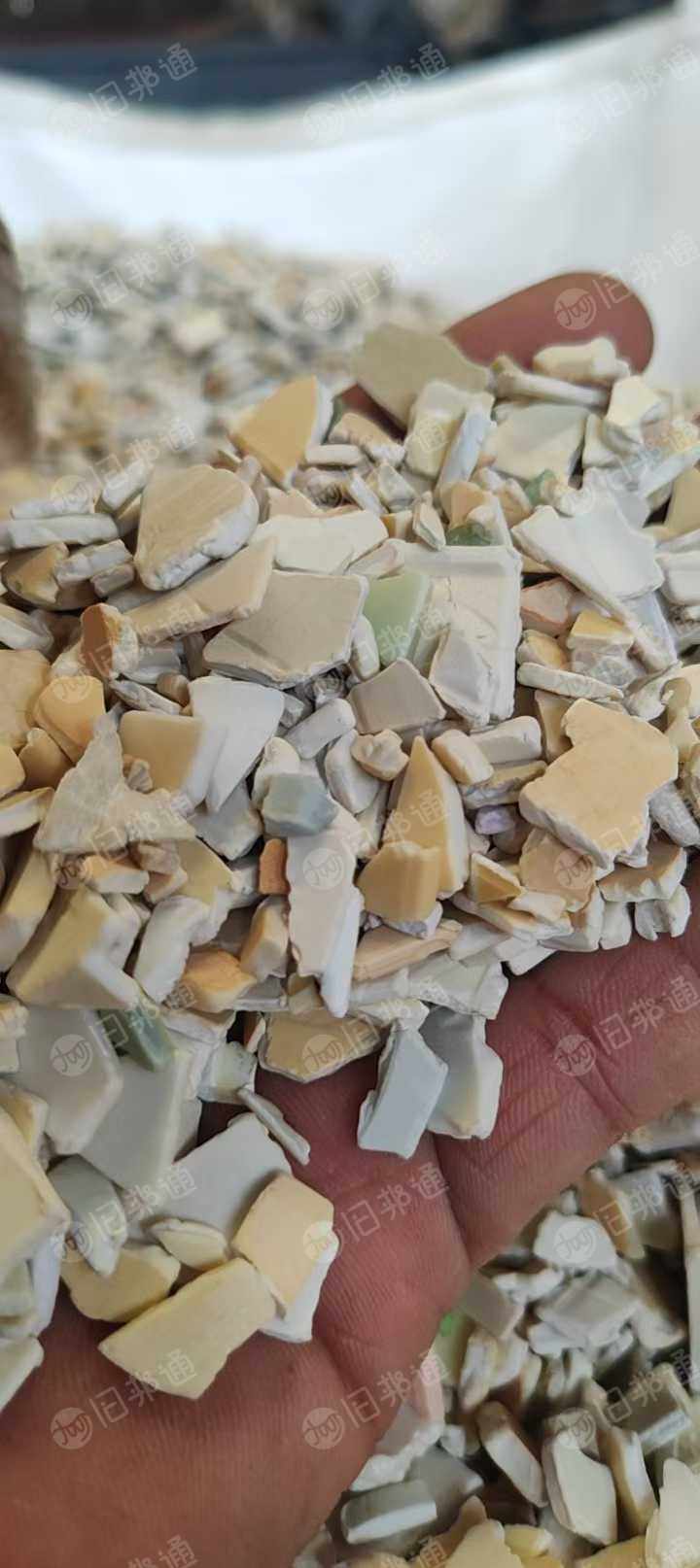 出售白色ABS空调洗衣机破碎料