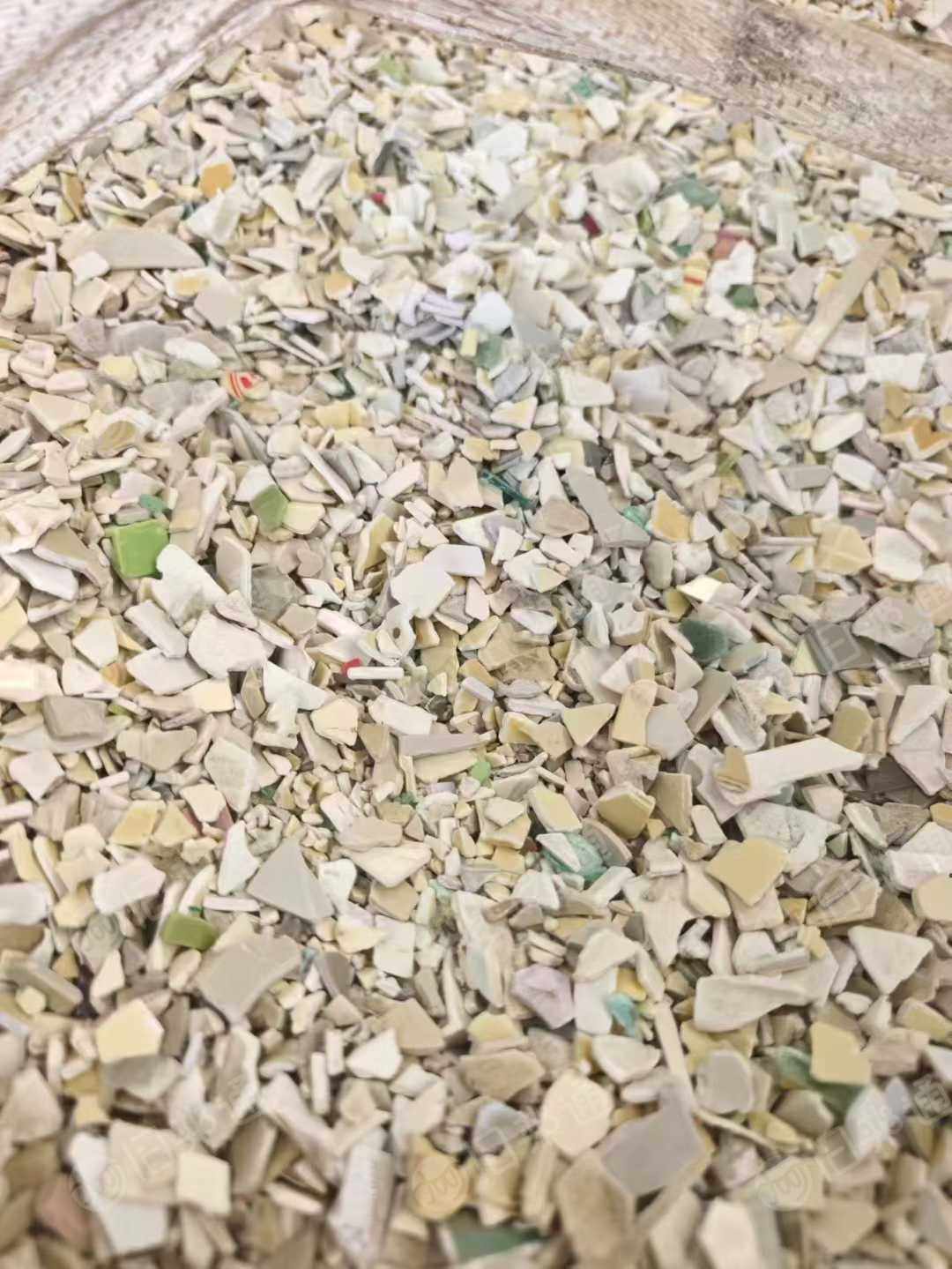 出售白色ABS空调洗衣机破碎料