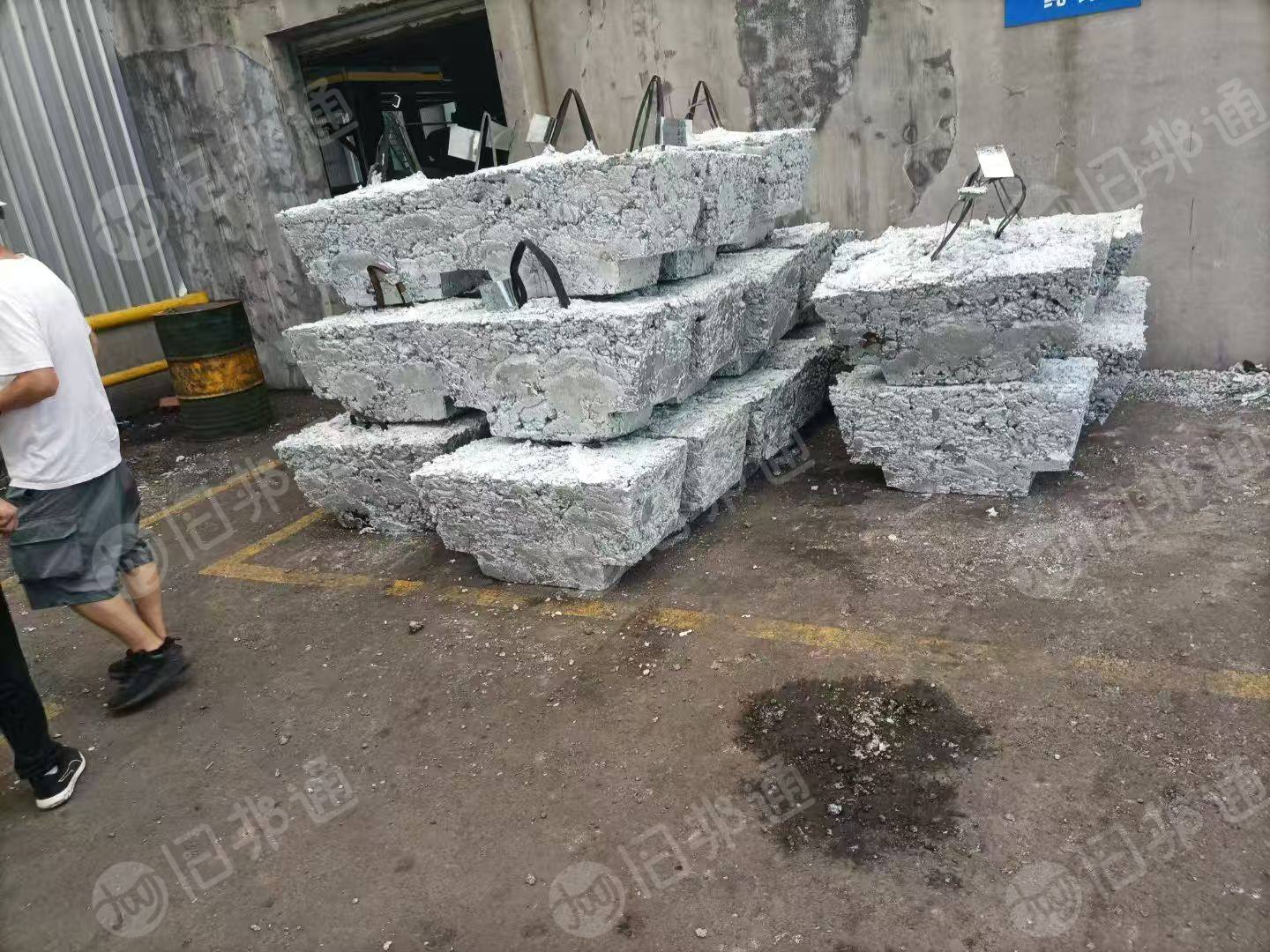 长期出售热镀锌渣，合金铝锌渣，纯锌渣，95锌，45锌，75锌