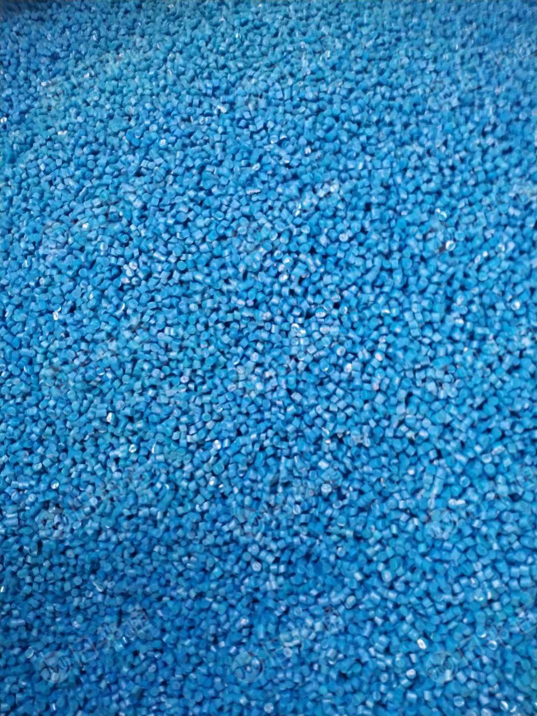 出售大蓝桶颗粒，蓝桶再生颗粒