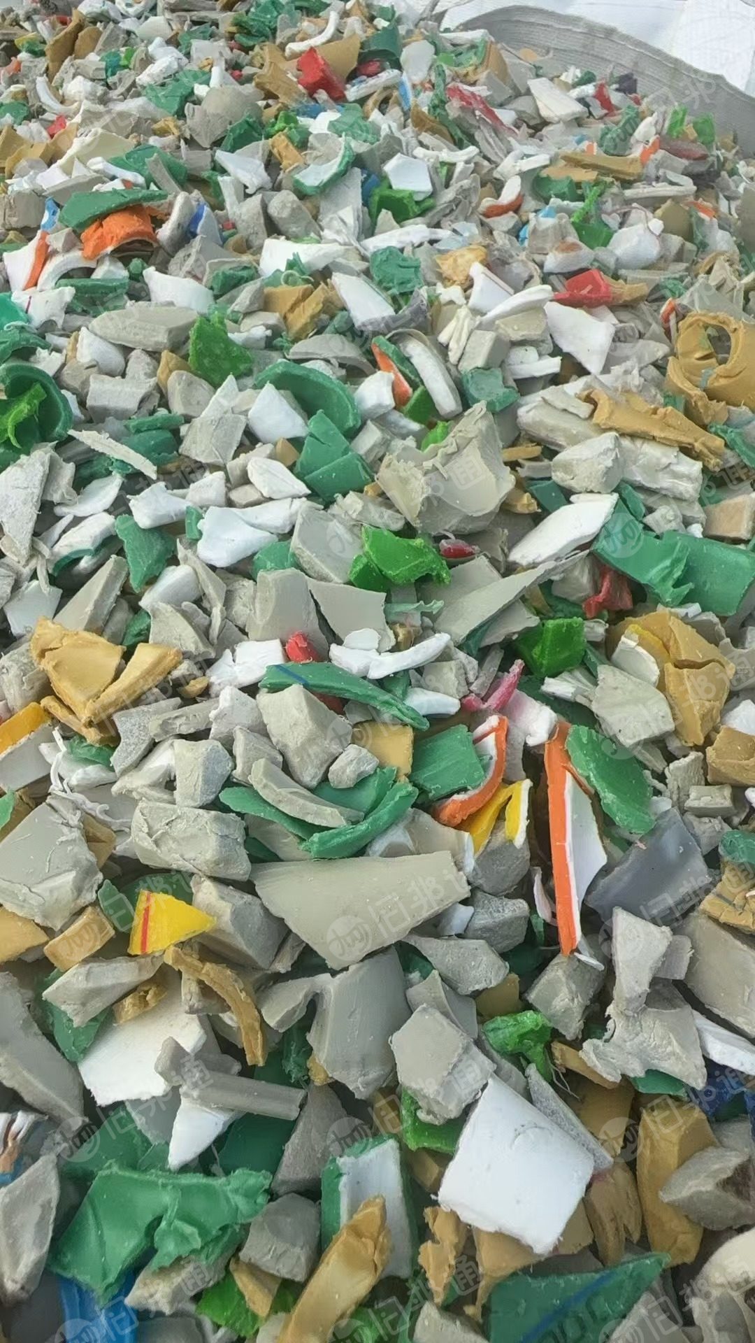 出售PPR管破碎料，现货九米六一车